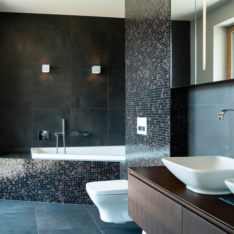 Etanșarea și lipirea elementelor de baie