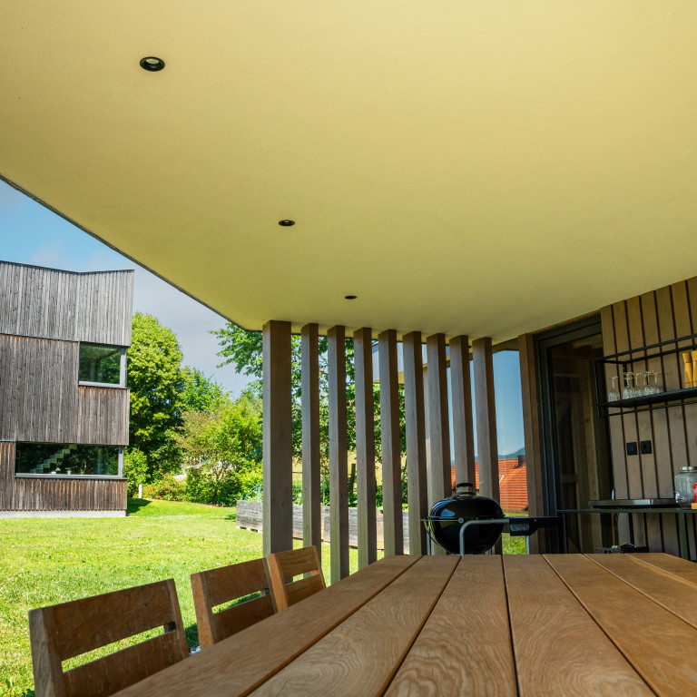 Wood bondng and fixing outdoors