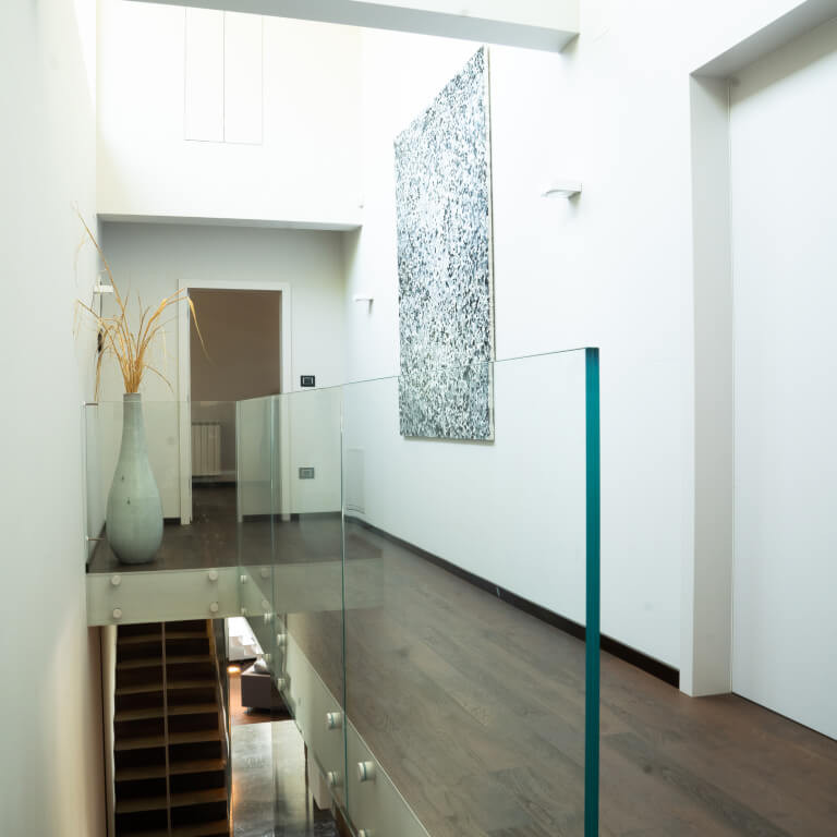 Tesnjenje, pritrjevanje in sidranje zidovja