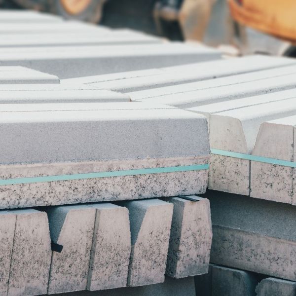 Betonski izdelki in zemeljsko vlažni betoni